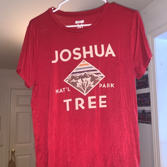 Red Joshua Tree Shirt from American Eagle - Picture 1 of 2